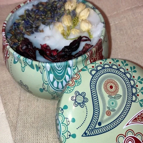 FINAL DROP 🚨NWT Secret Stone Fresh Flower Soy Candle - Picture 2 of 4